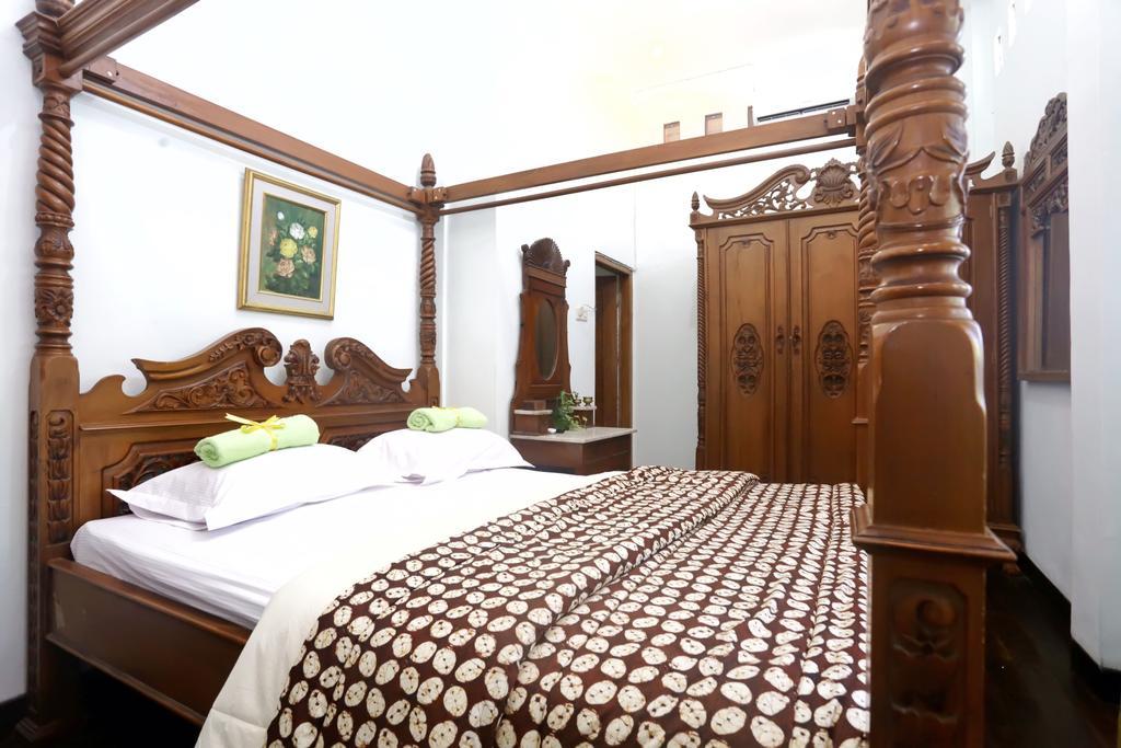 Griya Kedasih Guesthouse Jogjakarta Buitenkant foto