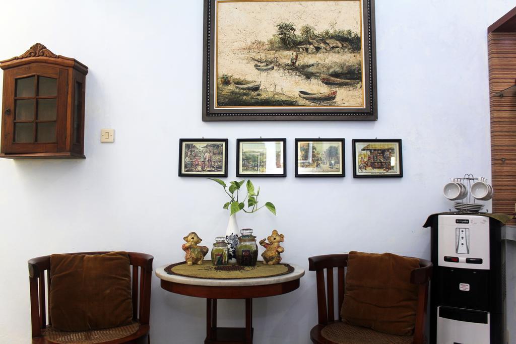 Griya Kedasih Guesthouse Jogjakarta Buitenkant foto