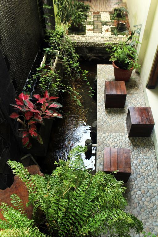 Griya Kedasih Guesthouse Jogjakarta Buitenkant foto